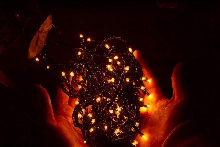 positive-news-christmas-lights.jpg