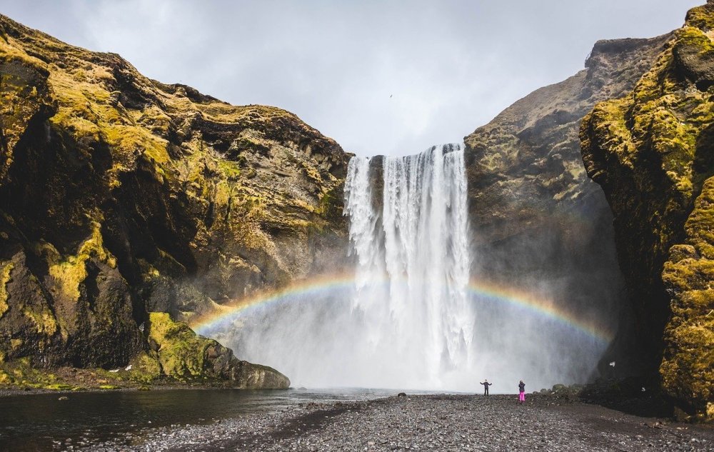 iceland-happy-people-nation-waterfall.jpg