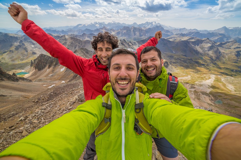 combat-male-loneliness-hiking.jpg