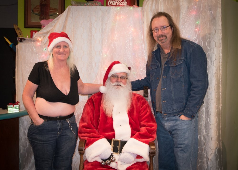 Michaelann_&_Santa_&_Robert-002.jpg