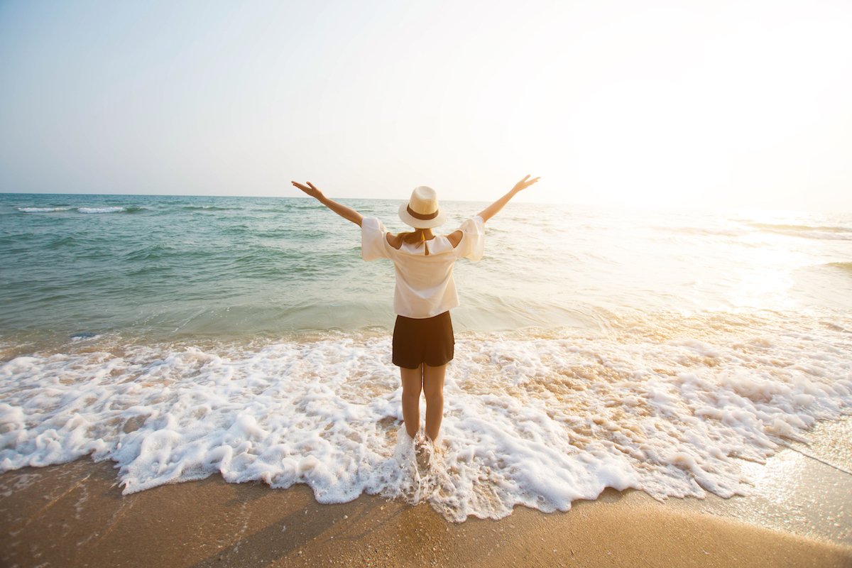 More information about "4 Science-Backed Health Benefits Of Living By The Sea"