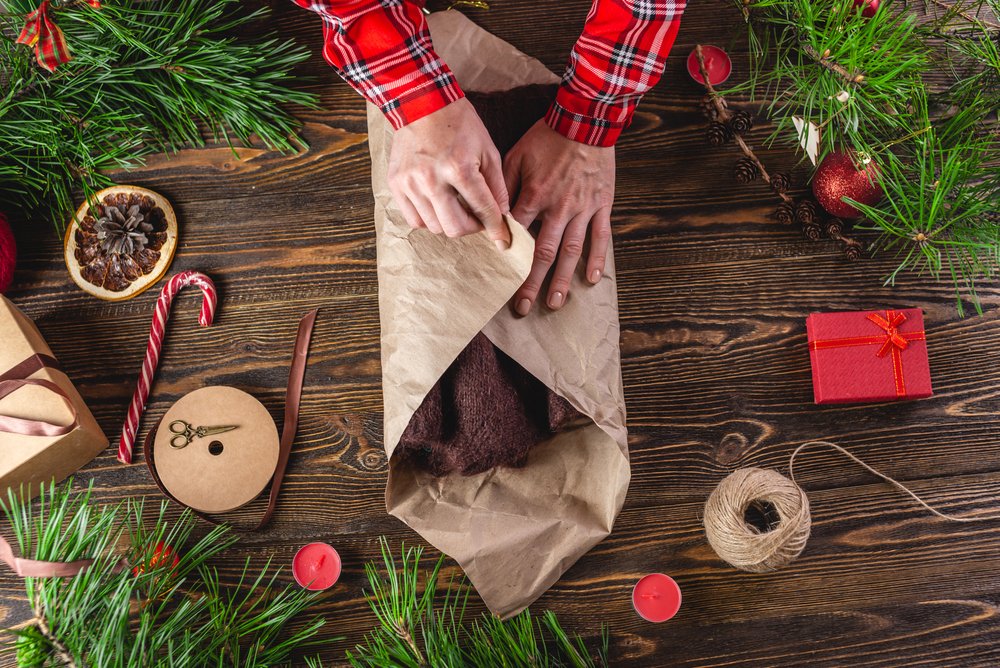 green-Christmas-sustainable-wrapping.jpg