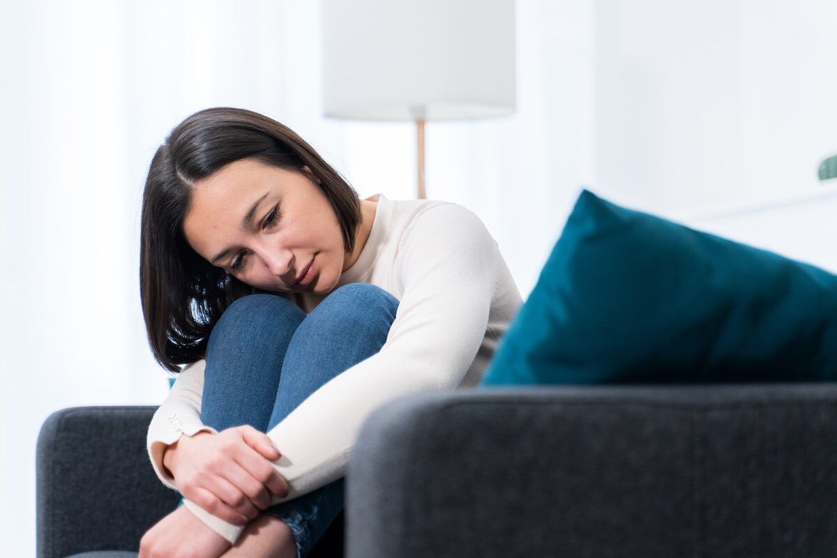 What is Abandonment Trauma? 8 Signs and Symptoms